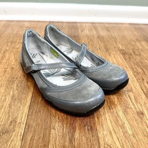 Ahnu Leather Mary Jane Shoes Womens 8 Green Cushioned Flats Comfort Hiking